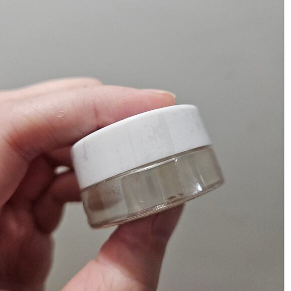 NEW! Lottie Metallic Eye Shadow Golden Hour - Picture 5 of 5